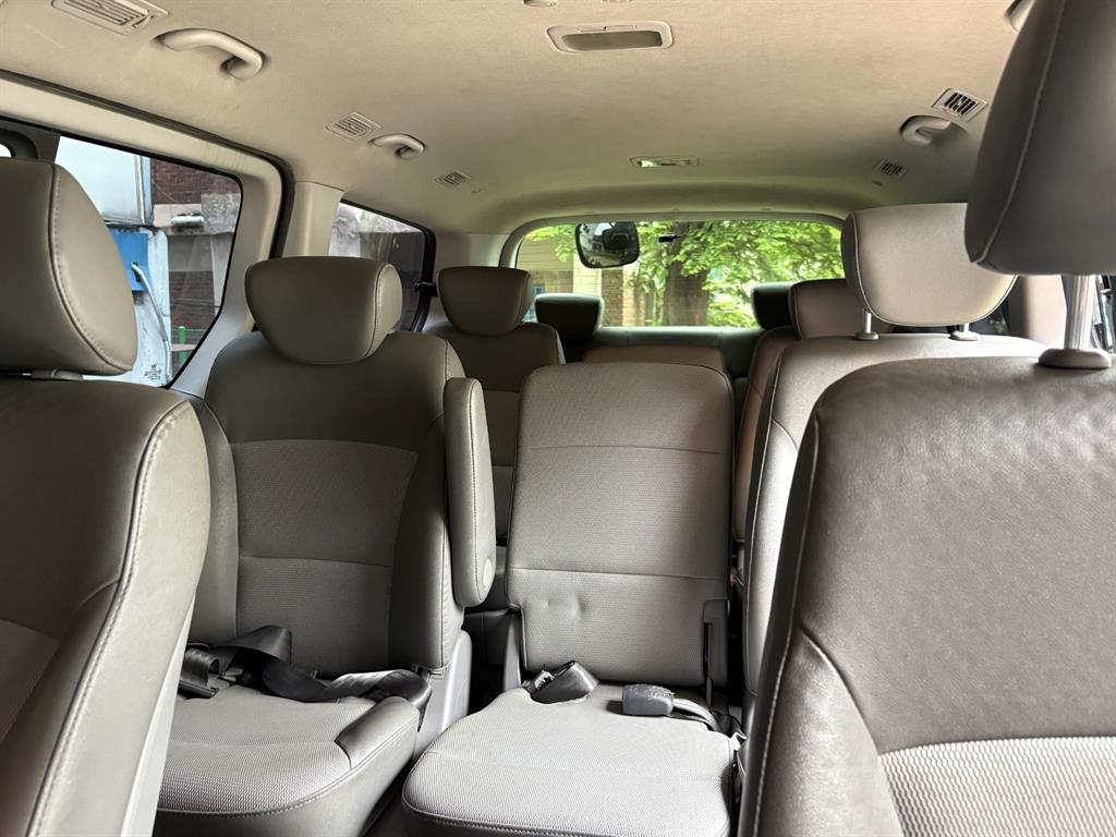 HYUNDAI Starex - Vista 11