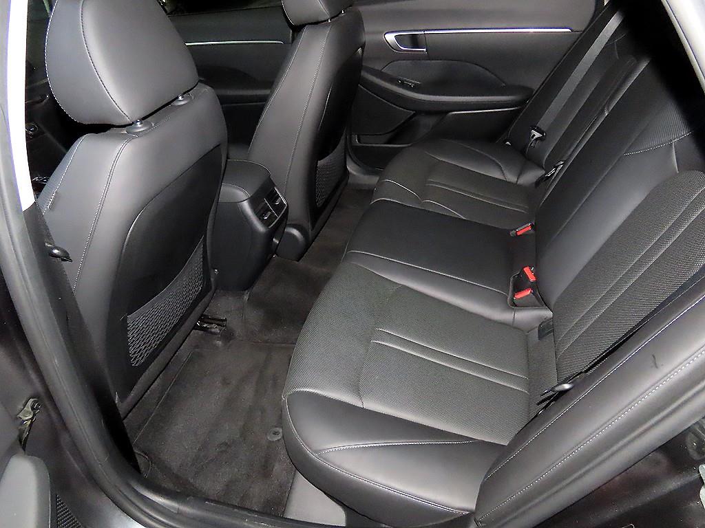HYUNDAI Sonata - Vista 7