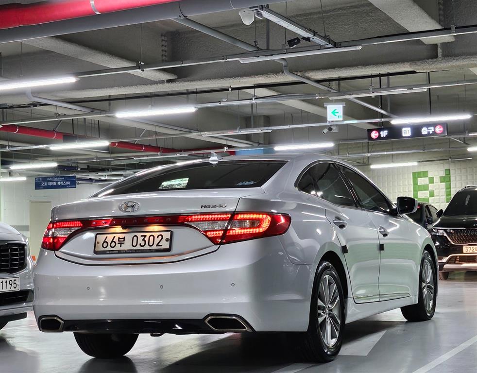 HYUNDAI Grandeur - Vista 4