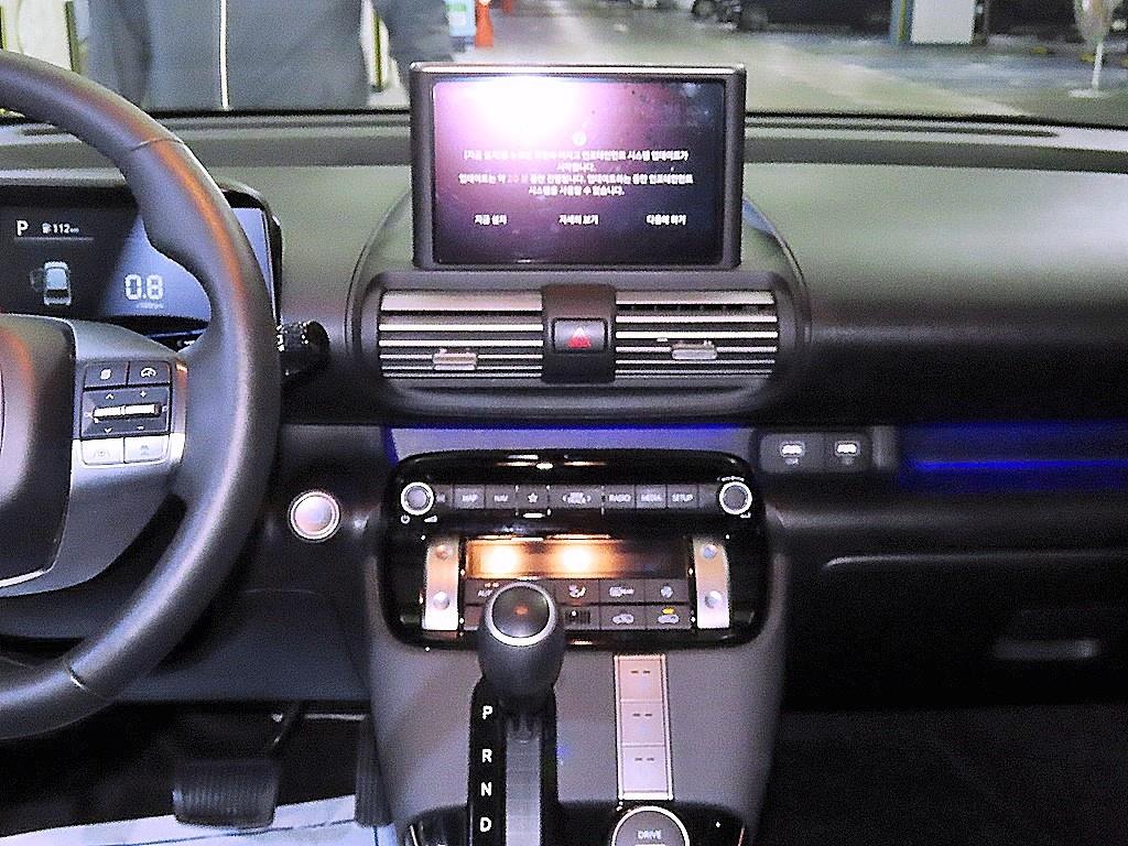 HYUNDAI Casper - Vista 11