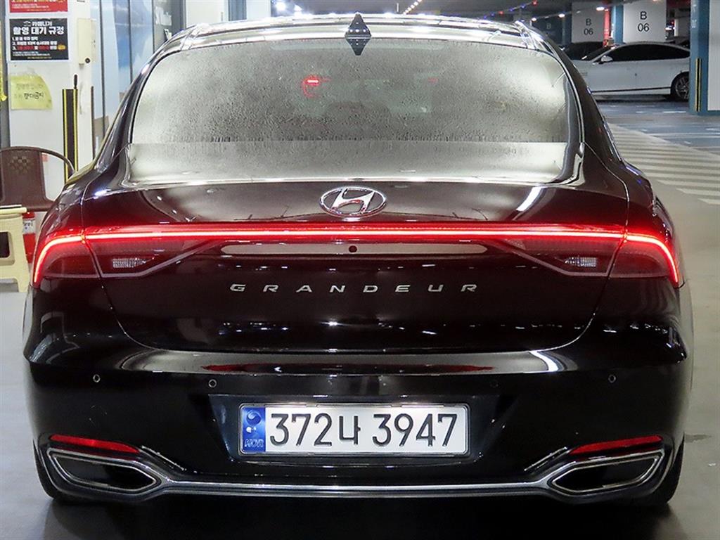 HYUNDAI Grandeur - Vista 5