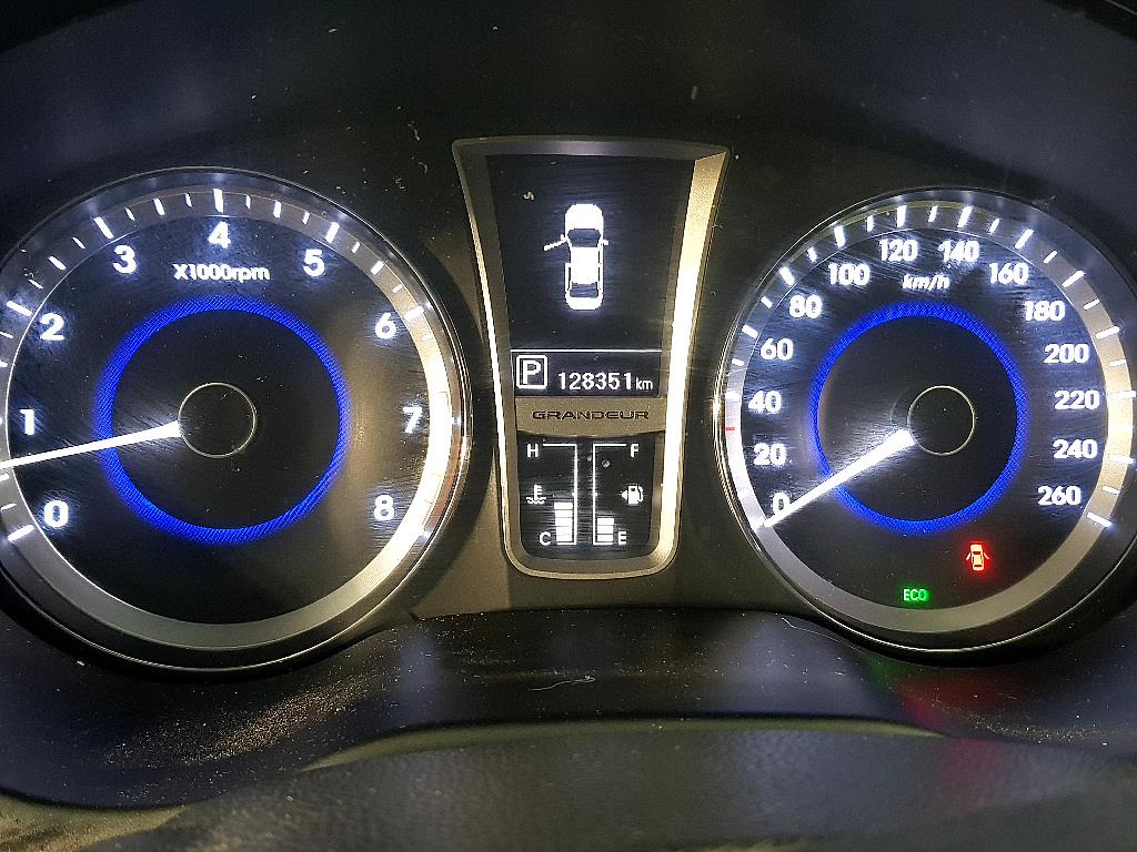 HYUNDAI Grandeur - Vista 7