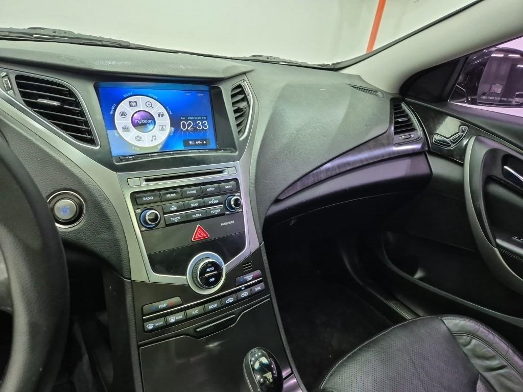 HYUNDAI Grandeur - Vista 12