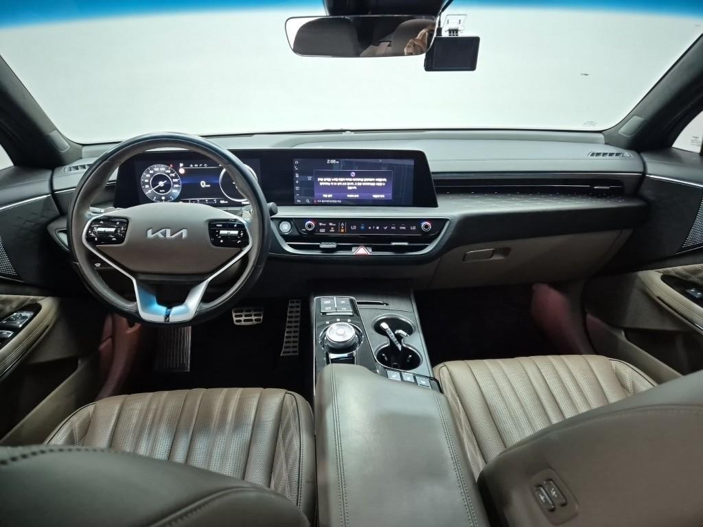 KIA K8 - Vista 7
