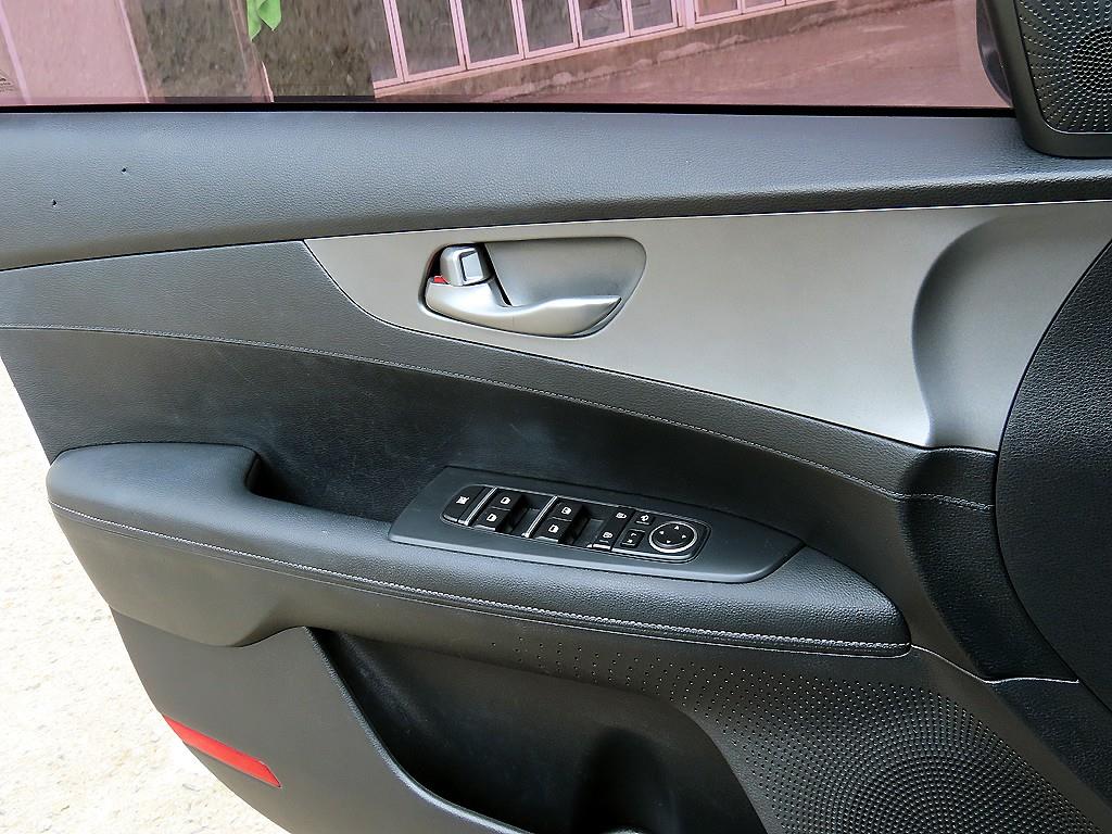 KIA K3 - Vista 11