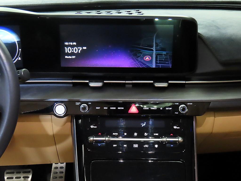 KIA Carnival - Vista 11