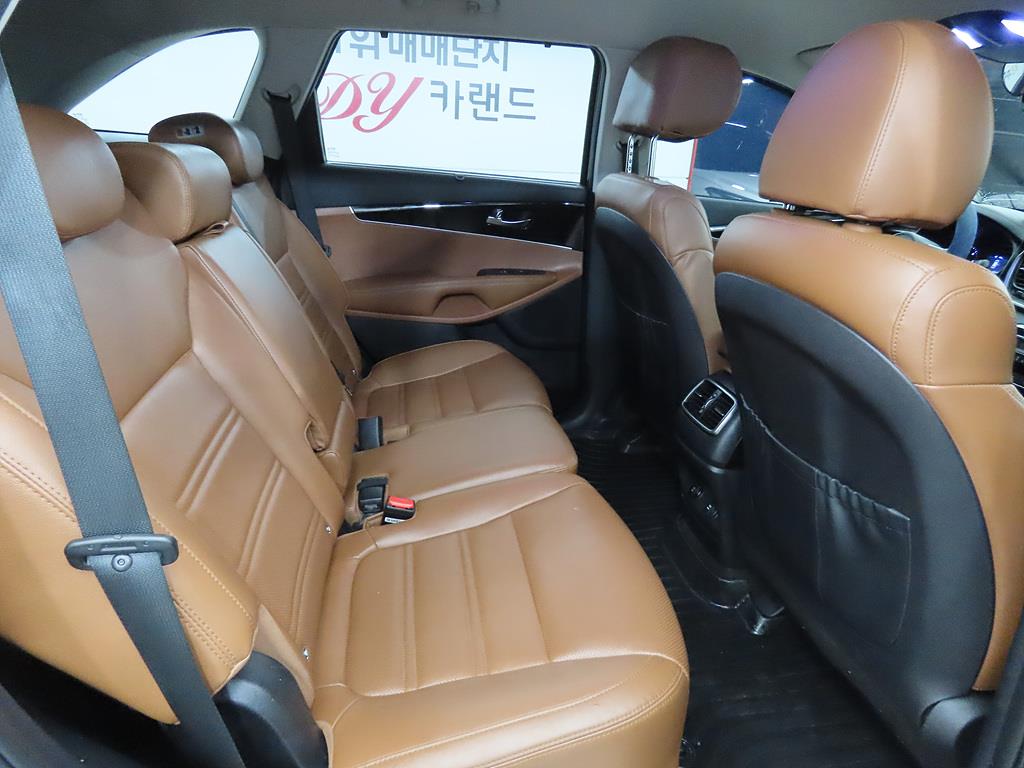 KIA Sorento - Vista 7