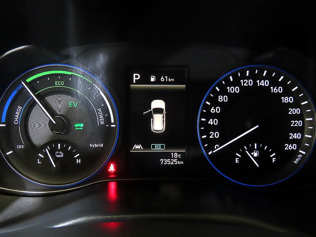 HYUNDAI Kona - Vista 9