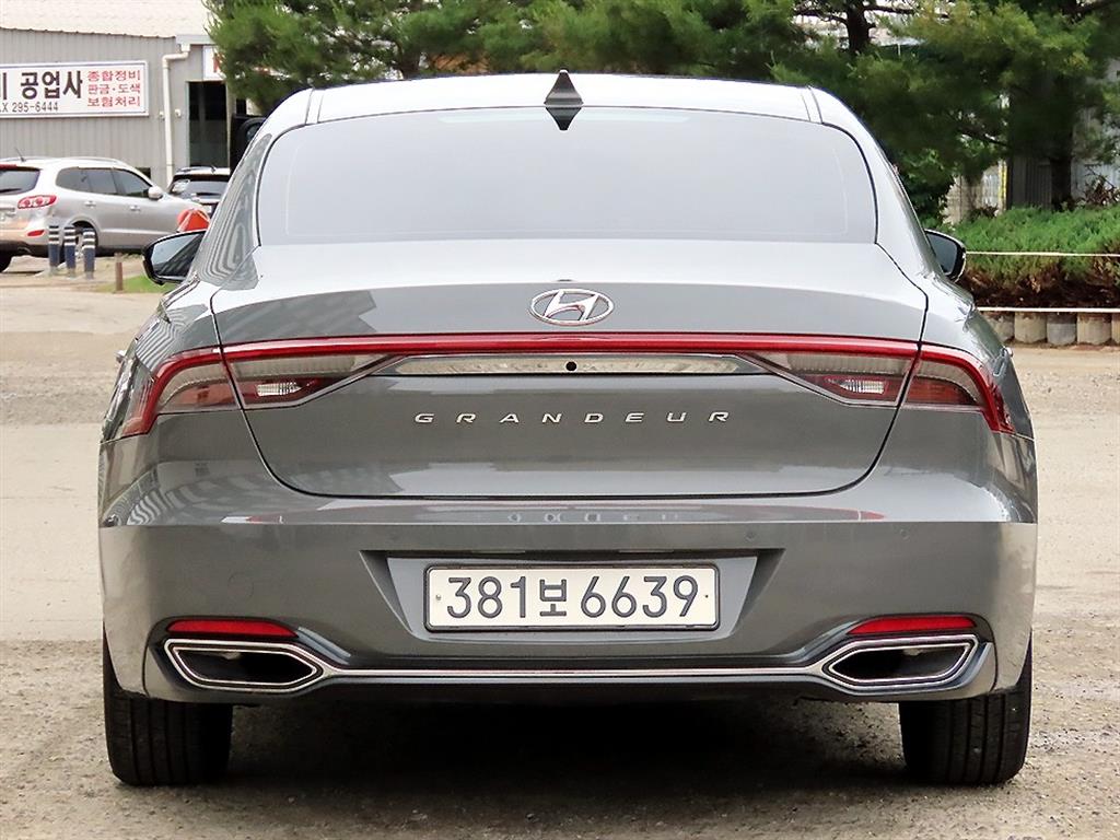 HYUNDAI Grandeur - Vista 4