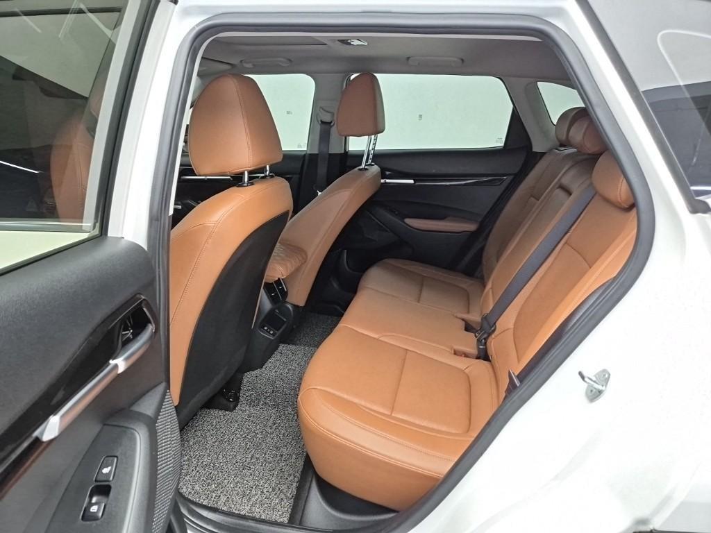KIA Seltos - Vista 12