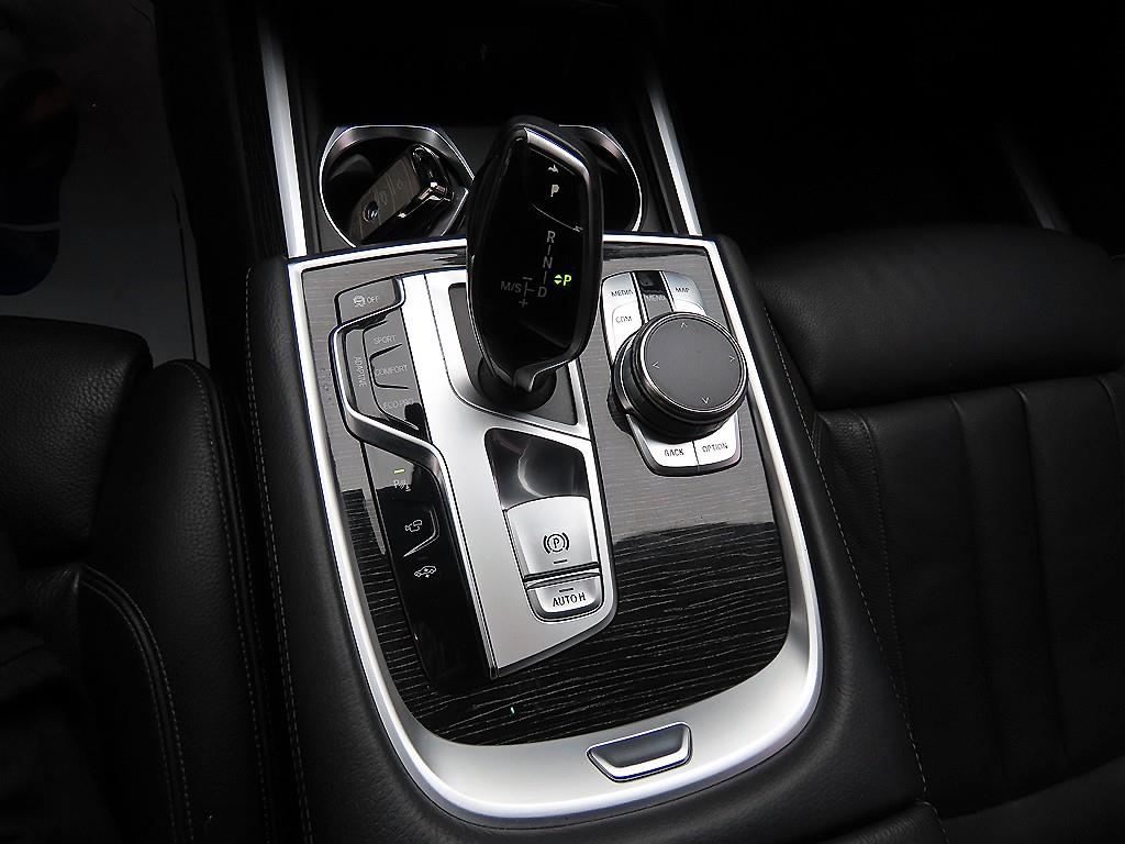 BMW 7 Series - Vista 10