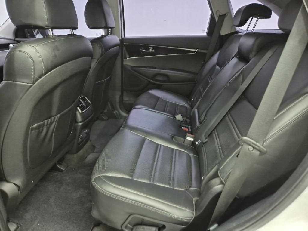 KIA Sorento - Vista 12