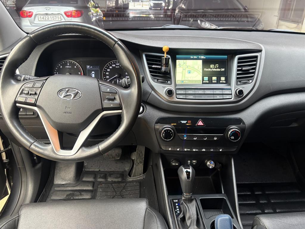 HYUNDAI Tucson - Vista 5