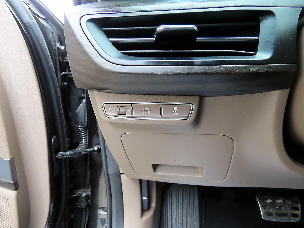 KIA K8 - Vista 12