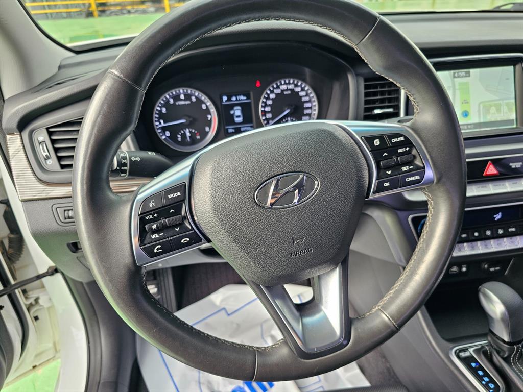 HYUNDAI Sonata - Vista 12
