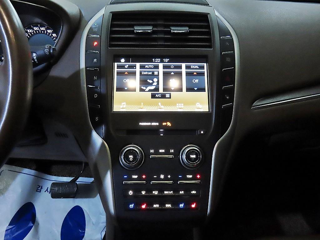 Lincoln MKC - Vista 11
