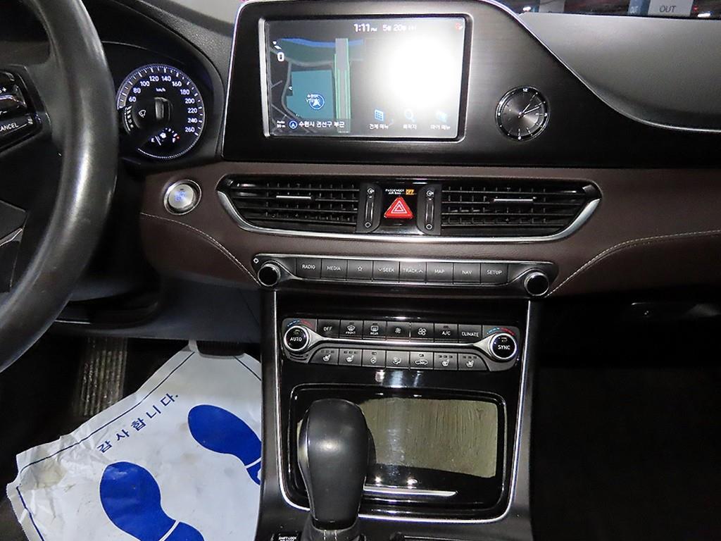 HYUNDAI Grandeur - Vista 11