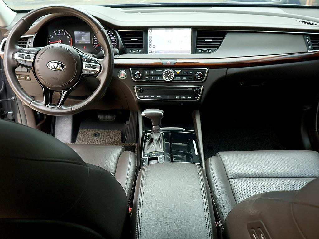 KIA K7 - Vista 9