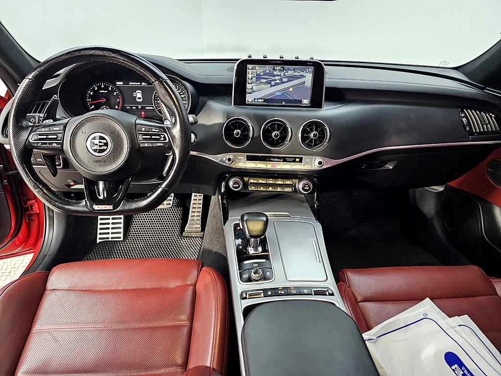 KIA Stinger - Vista 5