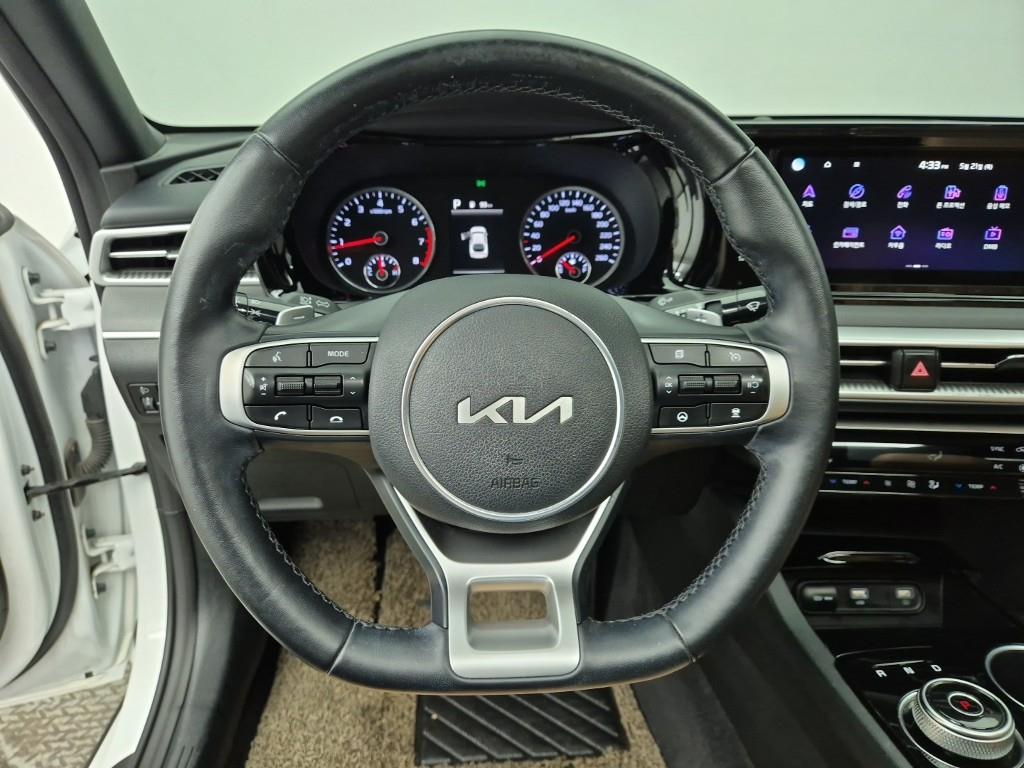 KIA K5 - Vista 9