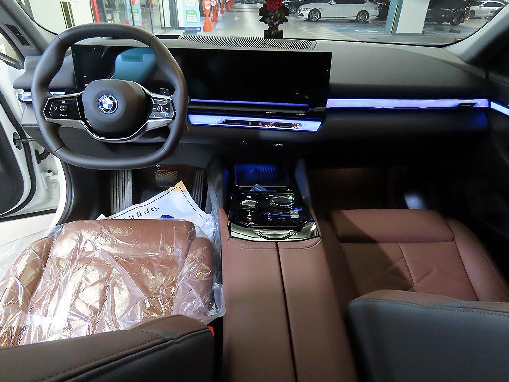 BMW 5 Series - Vista 10