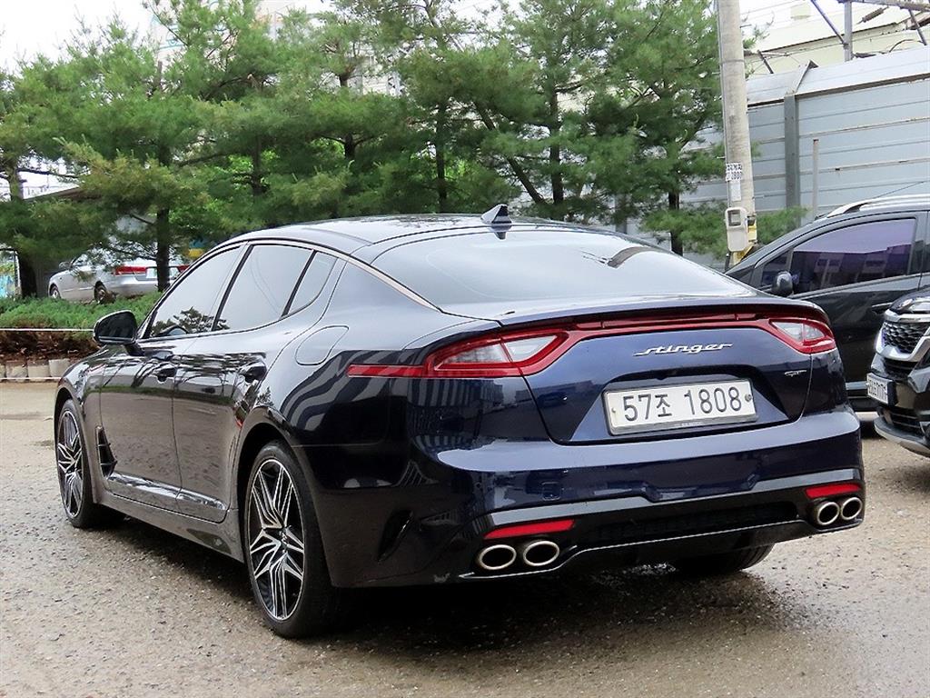 KIA Stinger - Vista 3