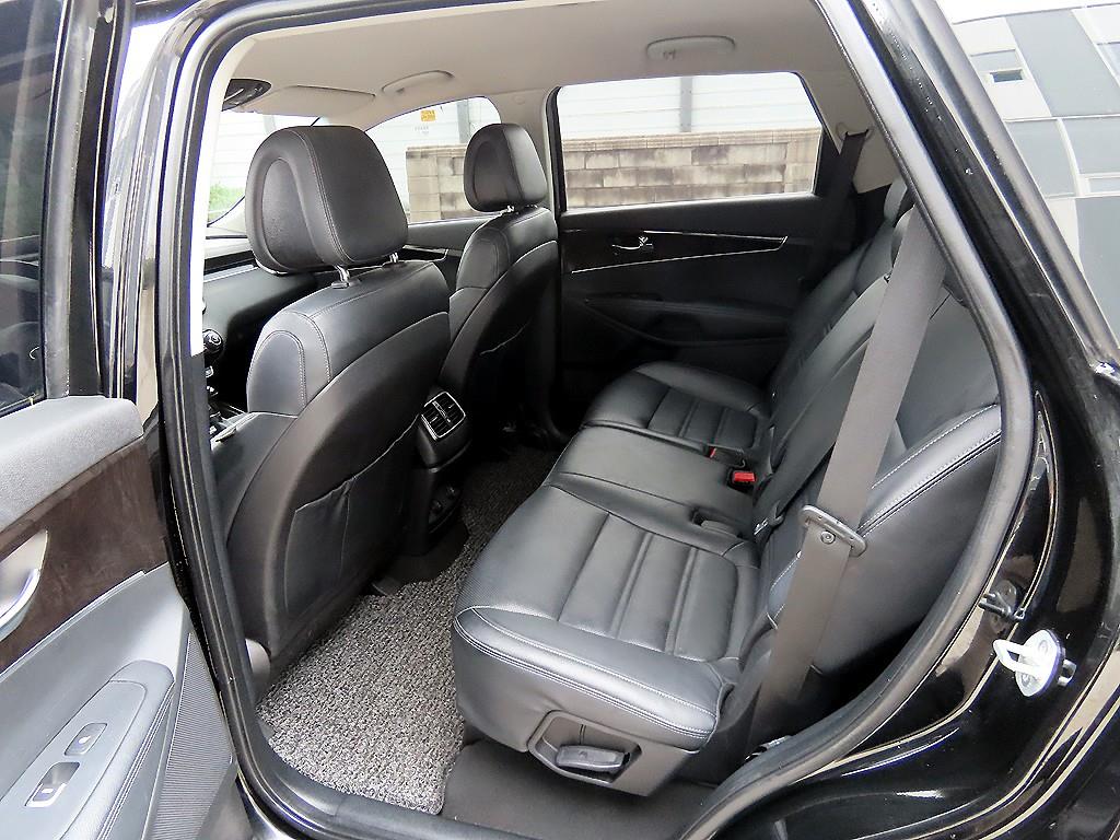 KIA Sorento - Vista 6