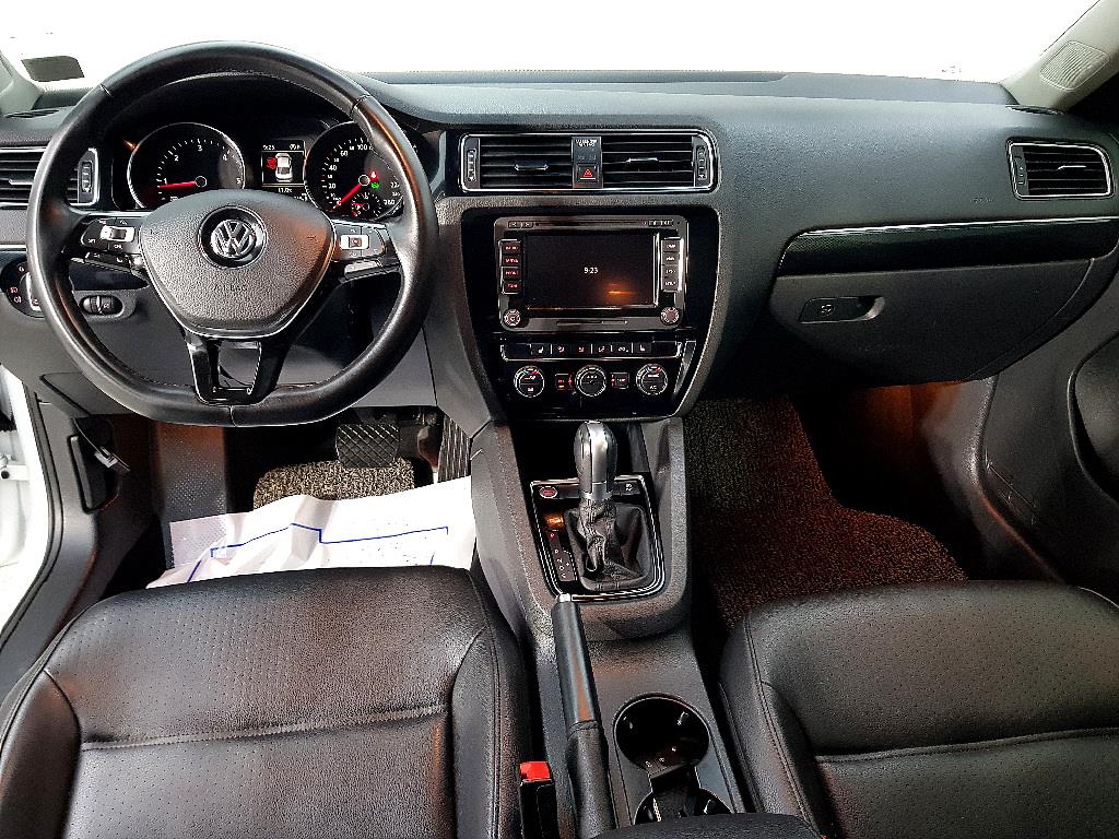 Volkswagen Jetta - Vista 5