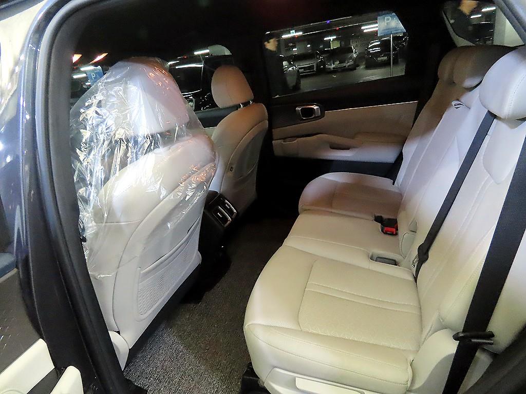 KIA Sorento - Vista 7