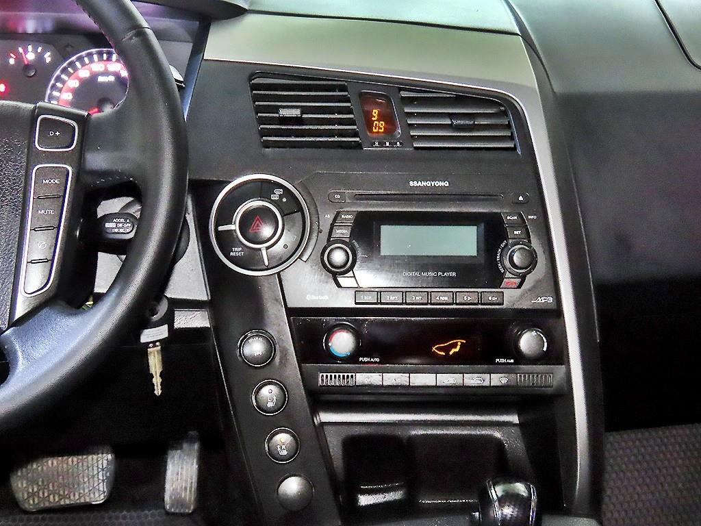 Ssangyong Korando - Vista 11