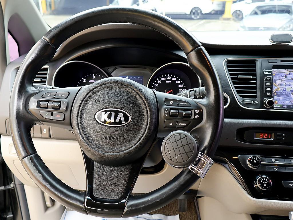 KIA Carnival 2015 Negro - Importación desde Corea - HF Imports Iquique - Foto 8