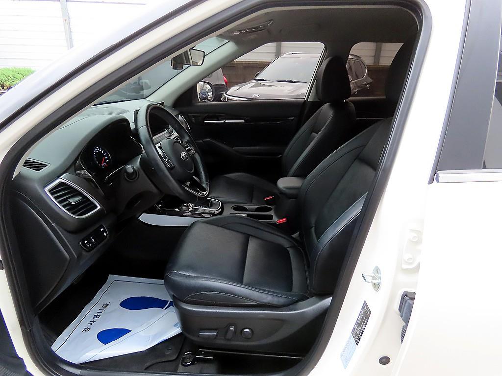 KIA Seltos - Vista 5