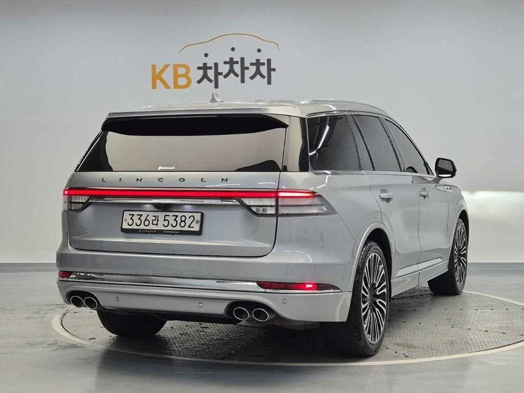 Lincoln Aviator - Vista 3