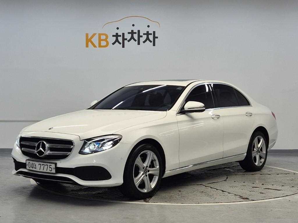 Mercedes Benz E class 2017 Blanco - Importación desde Corea - HF Imports Iquique - Foto 1
