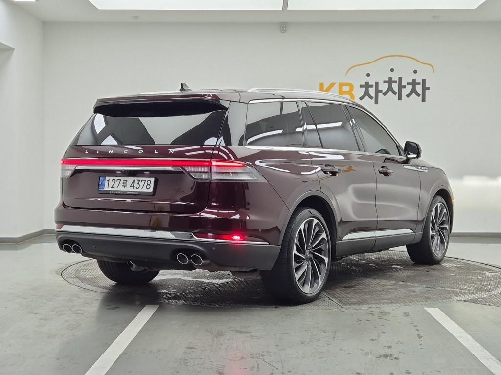Lincoln Aviator - Vista 4