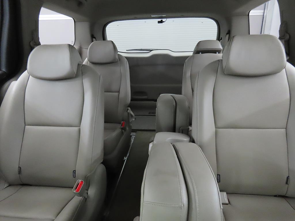 KIA Carnival - Vista 8