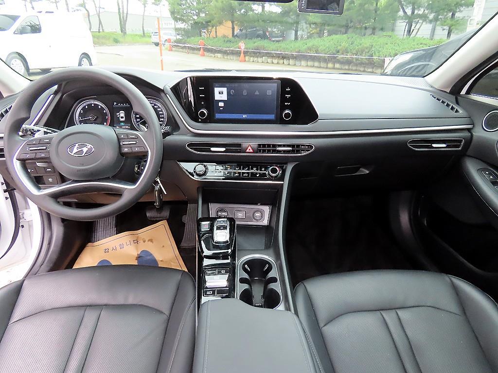 HYUNDAI Sonata - Vista 7