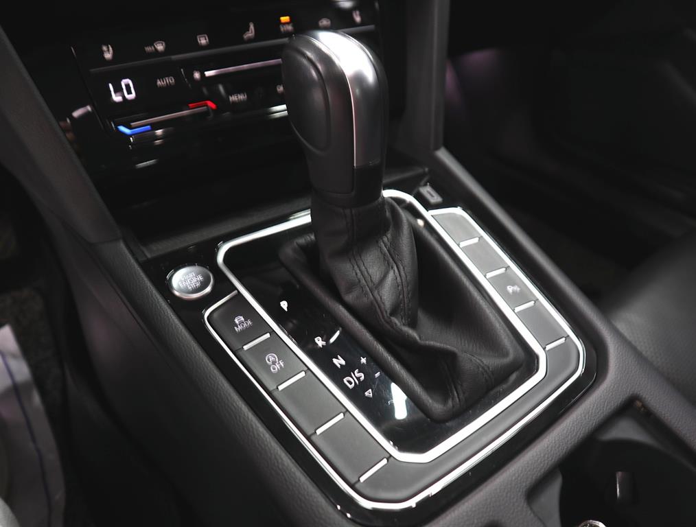 Volkswagen Passat 2021 Negro - Importación desde Corea - HF Imports Iquique - Foto 15