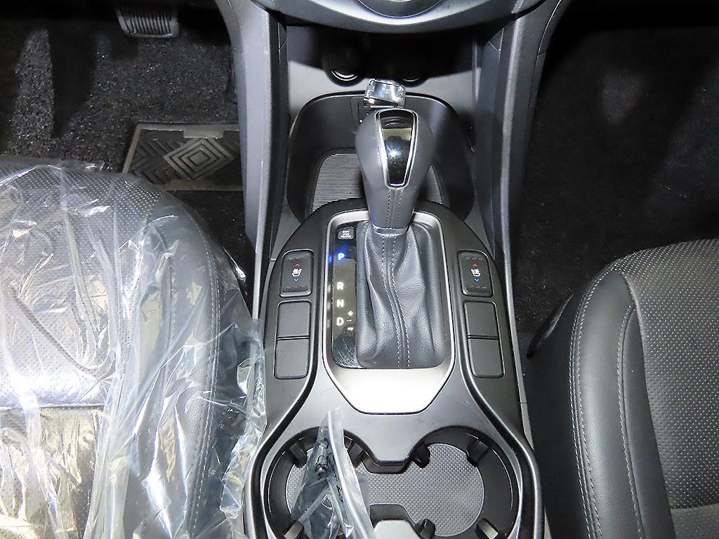 HYUNDAI Santa Fe - Vista 12