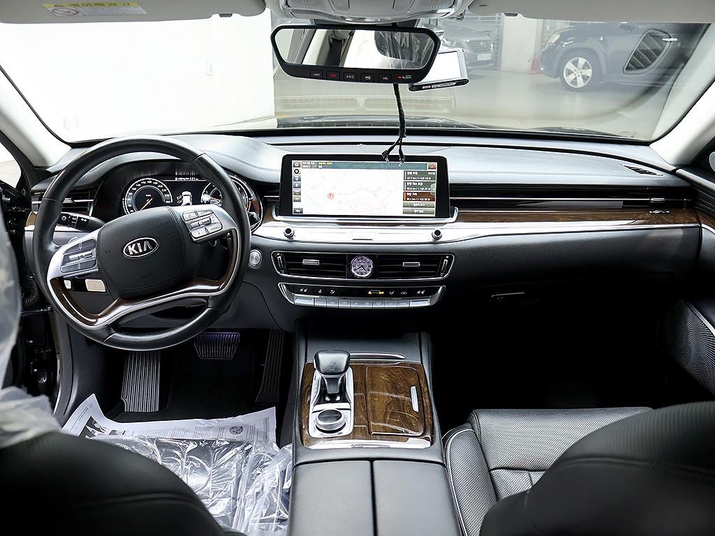 KIA K9 - Vista 9