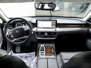 KIA K9 - Vista 10