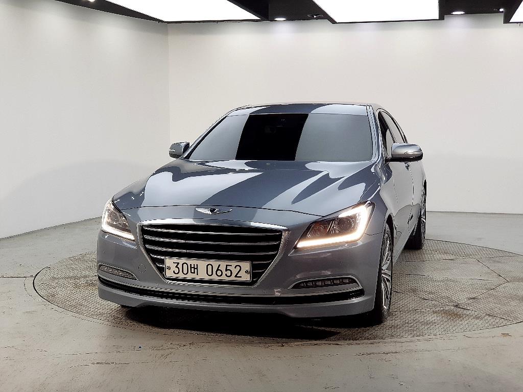 HYUNDAI Genesis - Vista 2
