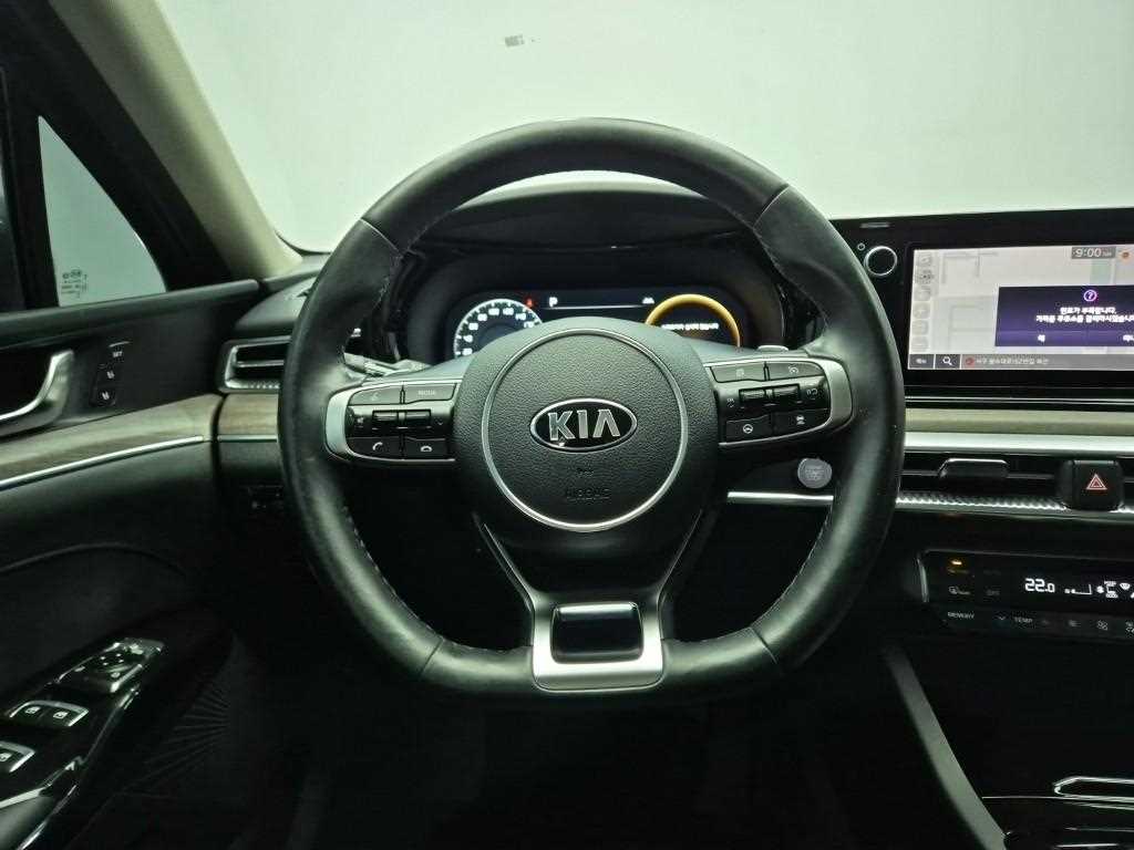 KIA K5 - Vista 9