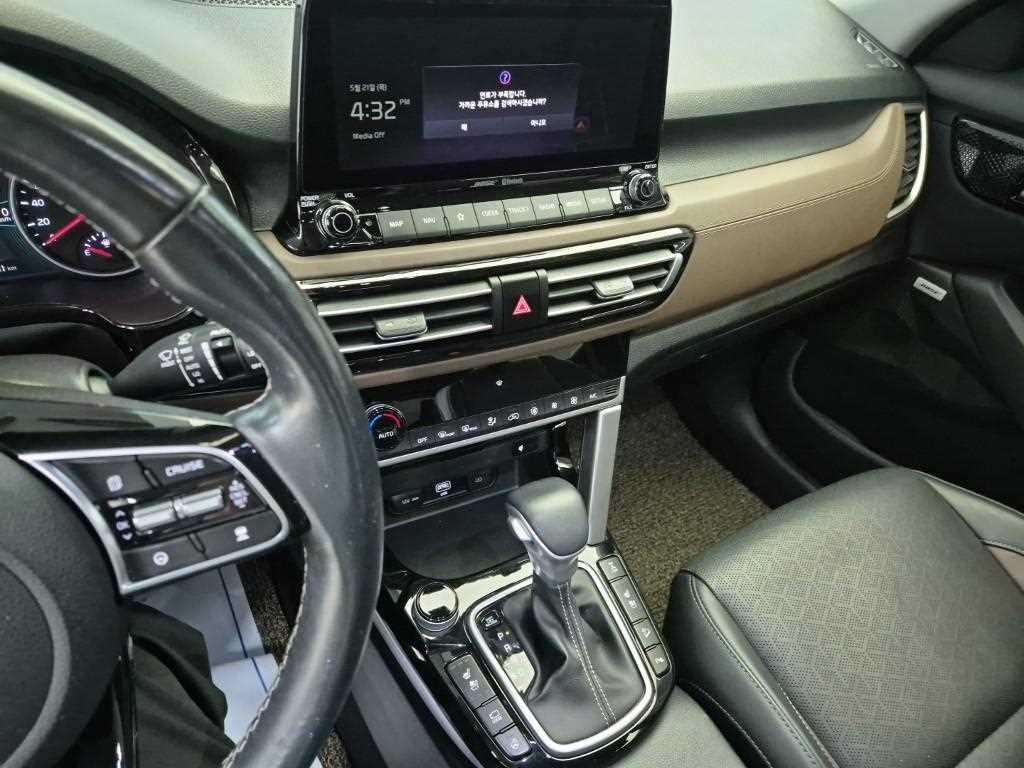 KIA Seltos - Vista 10
