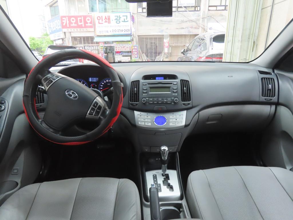 HYUNDAI Avante - Vista 7