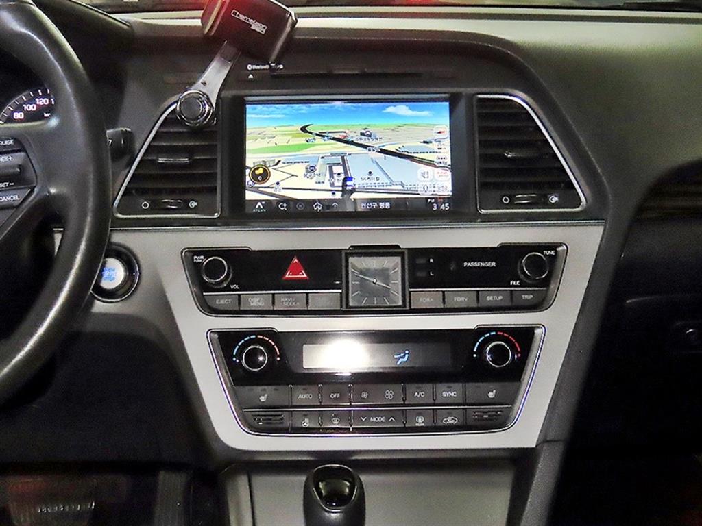 HYUNDAI Sonata - Vista 11