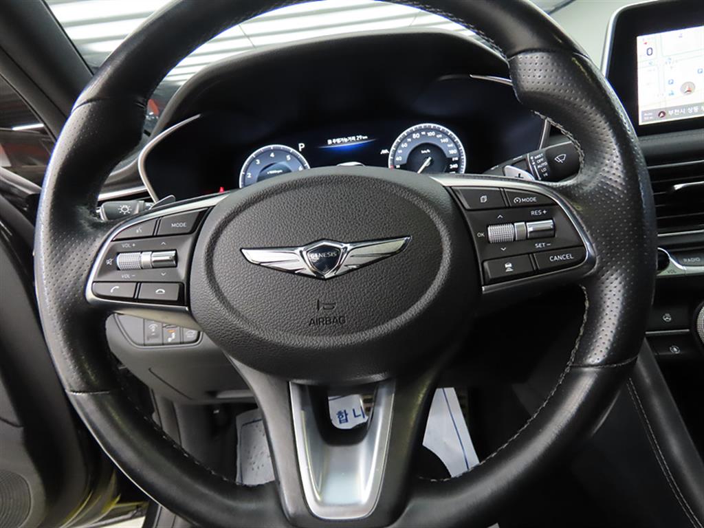 Genesis G70 - Vista 8