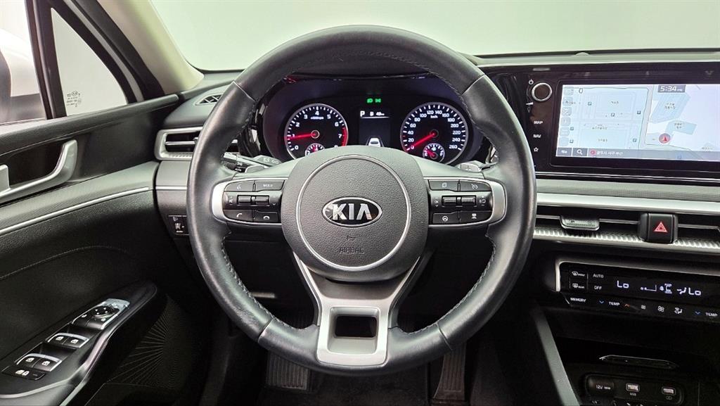 KIA K5 - Vista 11