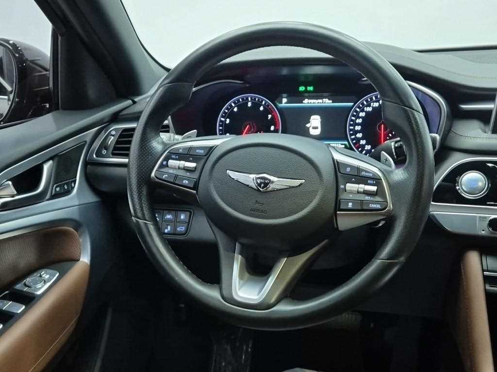 Genesis G70 - Vista 9