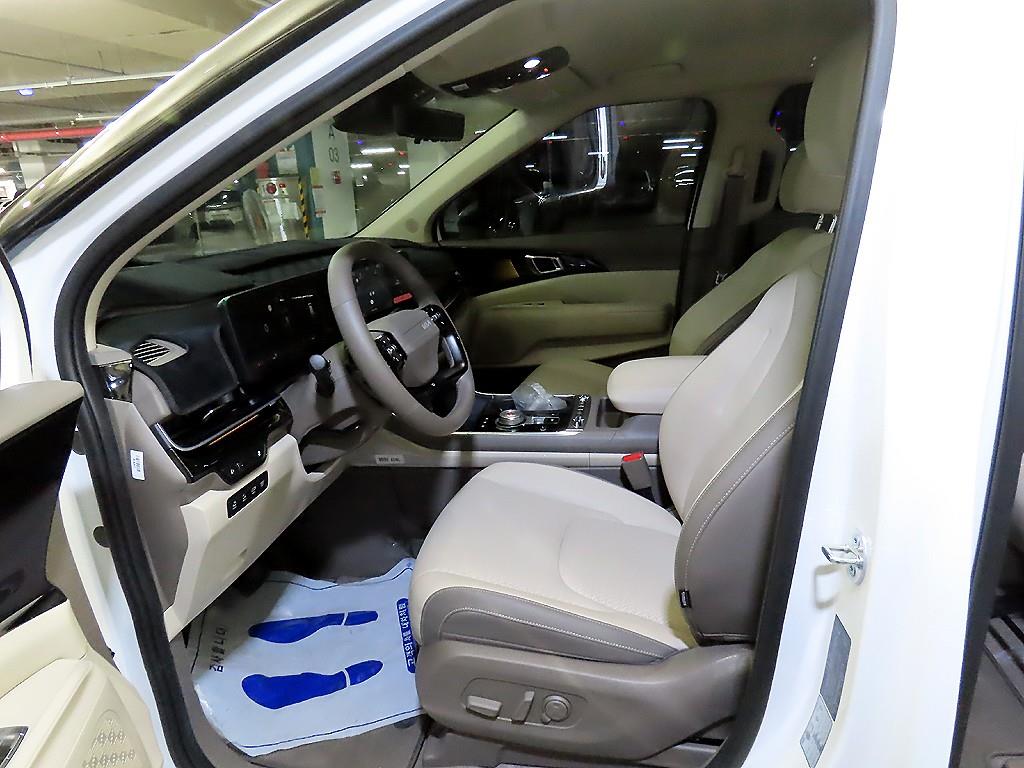 KIA Carnival - Vista 6